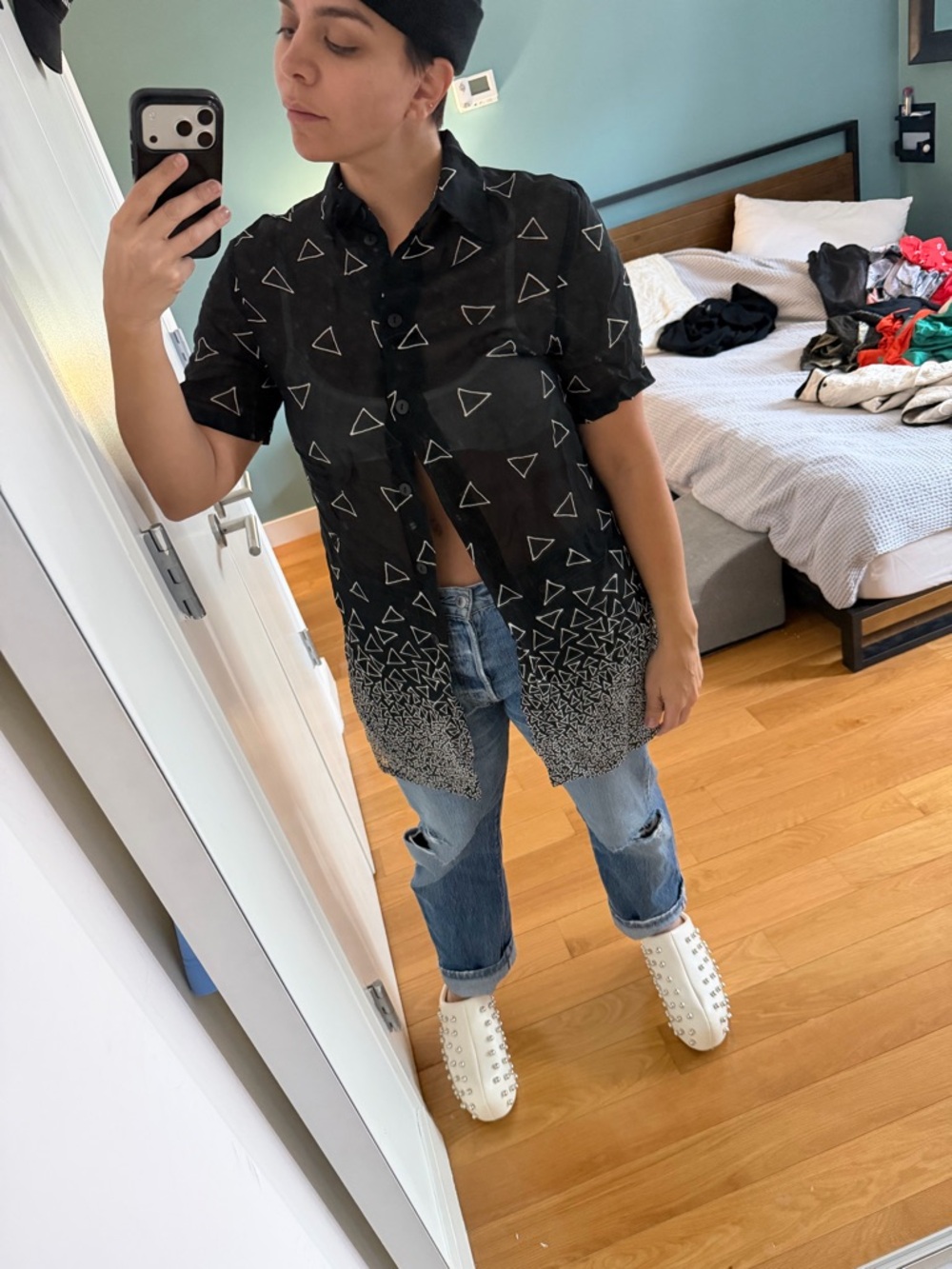 VINTAGE Black Short-Sleeve Button-Down Shirt with White Triangle Print